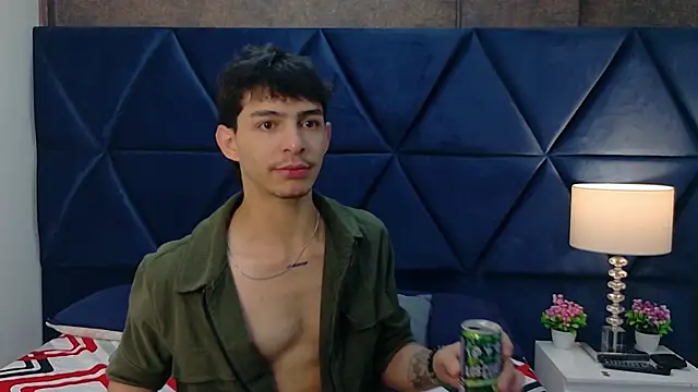 Logan Woods online show from 02/16/26, 08:16