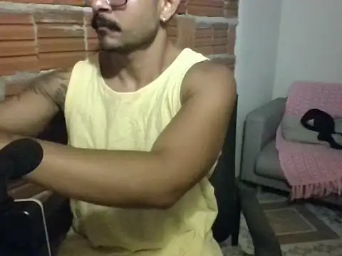 moreno18rn online show from 04/12/26, 01:49