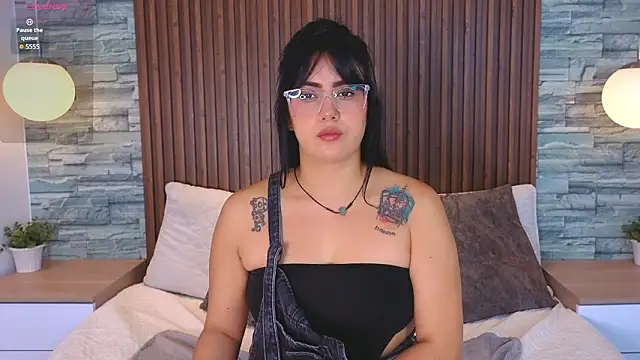 vicky grey online show from 02/18/26, 12:34