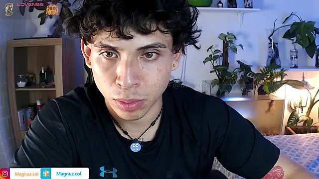 Snapshot of Magnuz_Col chatting on 06/27/26, 02:49 Magnuz Col online show from 06/27/26, 02:49