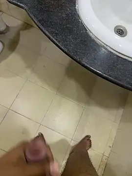 priyansh92924 online show from 04/13/26, 10:37