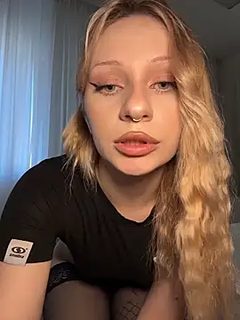 Snapshot of DayaFoxy chatting on 03/02/26, 01:18 DayaFoxy online show from 03/02/26, 01:18