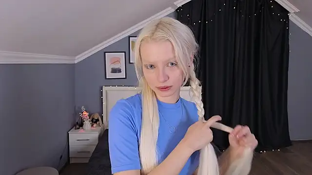 Naomi Demio online show from 03/05/26, 11:06