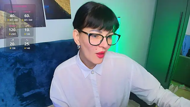 Agata  Moore online show from 04/07/26, 01:17