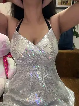 Maahhii online show from 06/15/26, 10:39