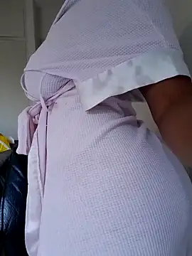 Barbieee1301 online show from 03/26/26, 04:29