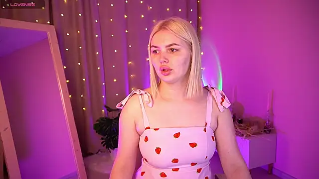 AmeliaWeells online show from 04/10/26, 02:28