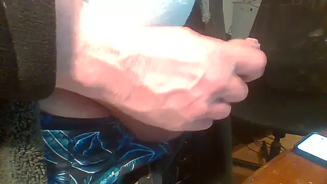 Snapshot of ludowrss chatting on 02/28/26, 05:19 ludowrss online show from 02/28/26, 05:19