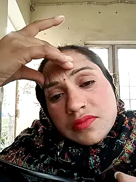 Cute-karisma1234 online show from 02/02/26, 01:59