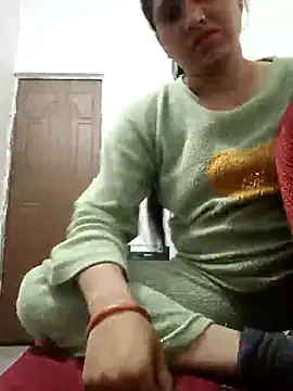 Cute-karisma1234 online show from 02/08/26, 05:05