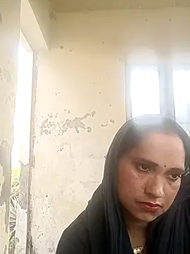 Cute-karisma1234 online show from 02/25/26, 09:30