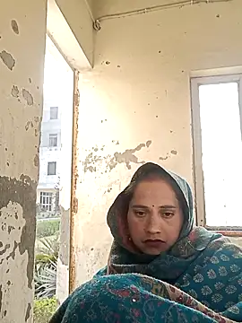 Cute-karisma1234 online show from 03/01/26, 02:57