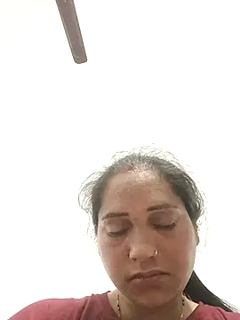 Cute-karisma1234 online show from 03/02/26, 08:15