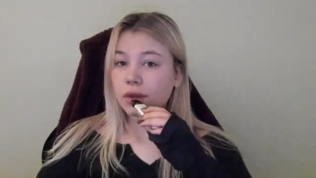 Lulu Di online show from 02/12/26, 11:22