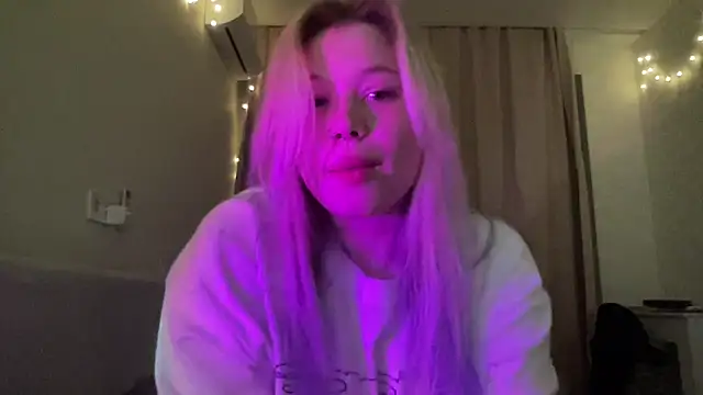 Lulu Di online show from 03/19/26, 09:52