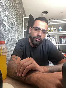 austin Dark online show from 02/04/26, 04:35