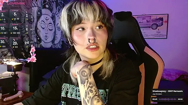 Snapshot of neena_nyx_ chatting on 02/01/26, 11:03 neena nyx online show from 02/01/26, 11:03