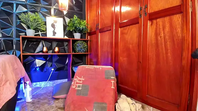 liia marin online show from 03/16/26, 05:44