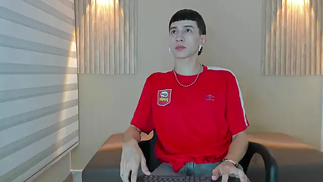 lian cameron online show from 02/14/26, 03:47