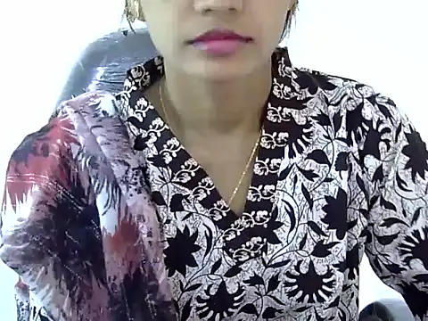 Snapshot of Kulsum_S chatting on 02/28/26, 07:42 Kulsum S online show from 02/28/26, 07:42