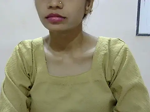 Kulsum S online show from 06/19/26, 01:04