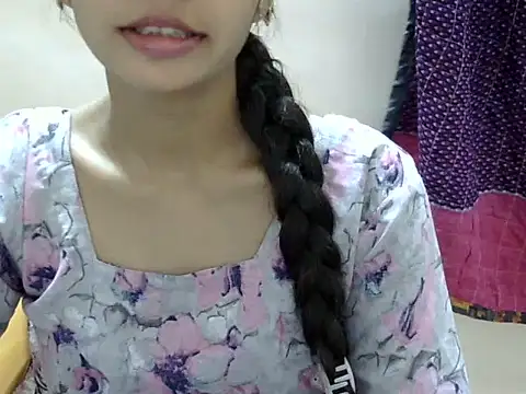 Kulsum S online show from 07/08/26, 01:59