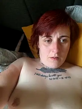 Tiara XOX online show from 04/15/26, 10:33