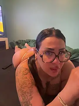 Melissa-suisse online show from 03/28/26, 03:11