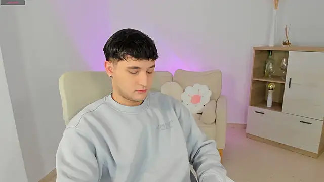 Snapshot of Massimo_Fiore chatting on 02/10/26, 09:08 Massimo Fiore online show from 02/10/26, 09:08