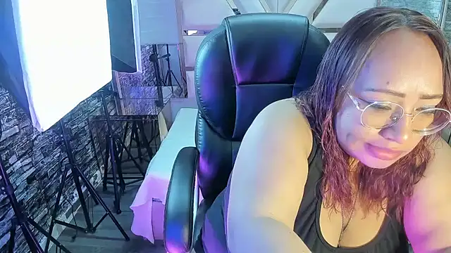 Shara Oz online show from 02/25/26, 03:05