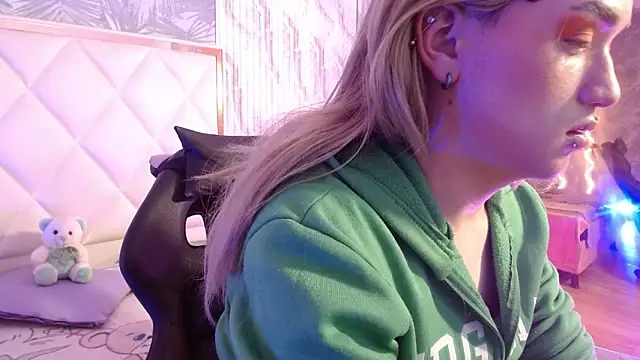 Snapshot of NOOAH_TAY chatting on 02/09/26, 03:32 NOOAH TAY online show from 02/09/26, 03:32