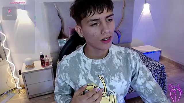 EVAN TAY online show from 02/11/26, 03:11