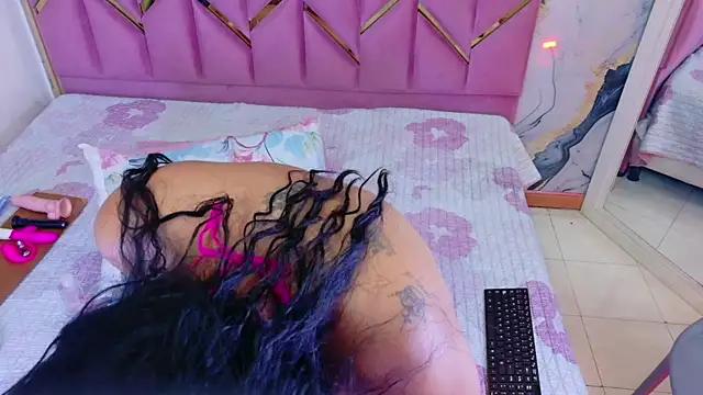 Rizantella online show from 05/08/26, 02:50