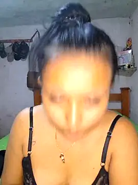 Daniela Cruz  online show from 03/15/26, 05:19