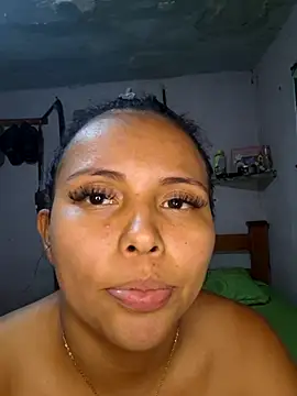 Daniela Cruz  online show from 04/11/26, 06:45