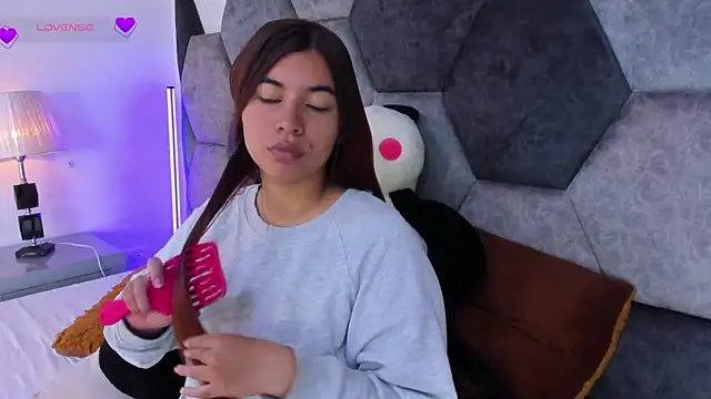 Snapshot of DulceJones chatting on 03/01/26, 08:33 DulceJones online show from 03/01/26, 08:33