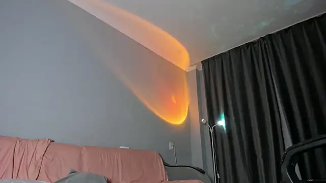 Snapshot of emy_lovee chatting on 02/15/26, 01:46 emy lovee online show from 02/15/26, 01:46