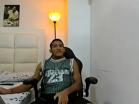 Snapshot of ricky_spensar23cm_ chatting on 02/14/26, 02:08 ricky spensar23cm online show from 02/14/26, 02:08