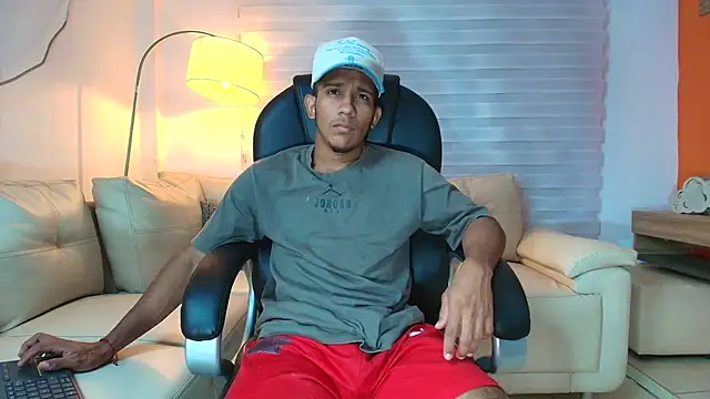 ricky spensar23cm  online show from 04/15/26, 01:12