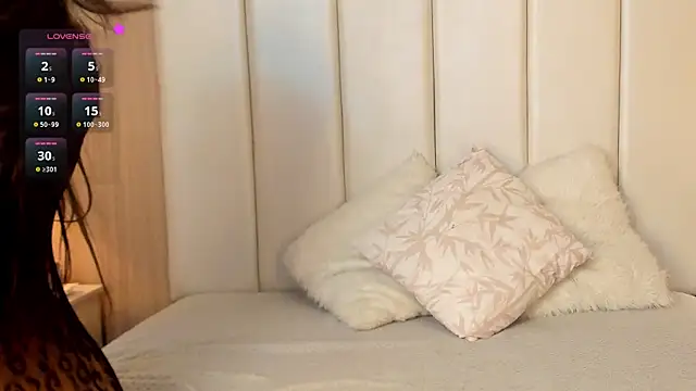 Leah McCartney online show from 02/26/26, 12:26