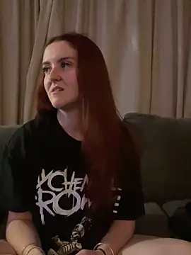 Snapshot of PoppySlut6999 chatting on 02/09/26, 08:46 PoppySlut6999 online show from 02/09/26, 08:46