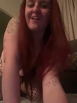 PoppySlut6999 online show from 04/17/26, 08:45