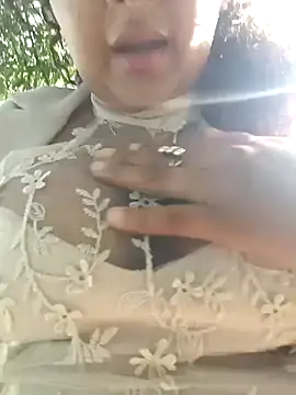 Adina Skaly online show from 04/17/26, 10:02