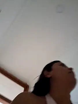 Layla em online show from 02/28/26, 12:06