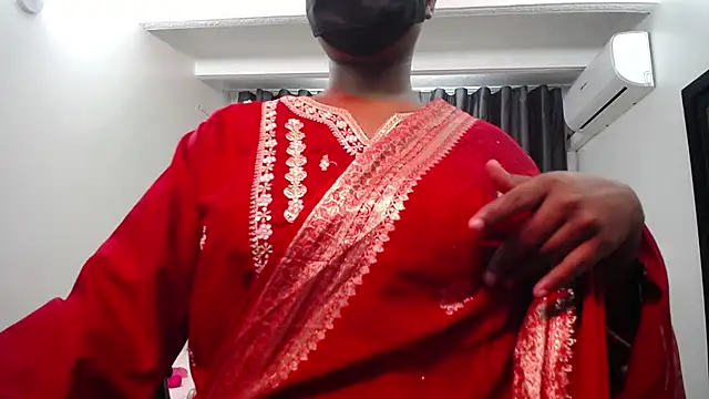 Snapshot of kavya_suri_ chatting on 02/17/26, 03:19 kavya suri online show from 02/17/26, 03:19