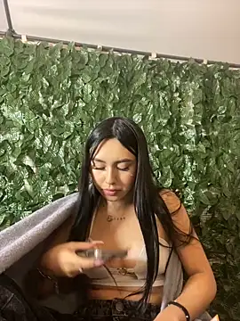 scarlett pinkk1 online show from 04/13/26, 01:44