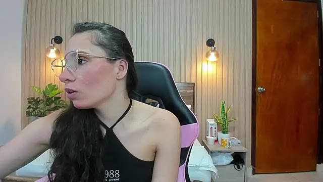 valeryn  rosse online show from 07/14/26, 09:31