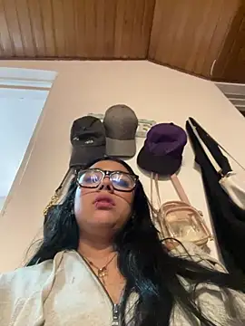 Snapshot of Violetta_pinkk1 chatting on 02/28/26, 03:07 Violetta pinkk1 online show from 02/28/26, 03:07