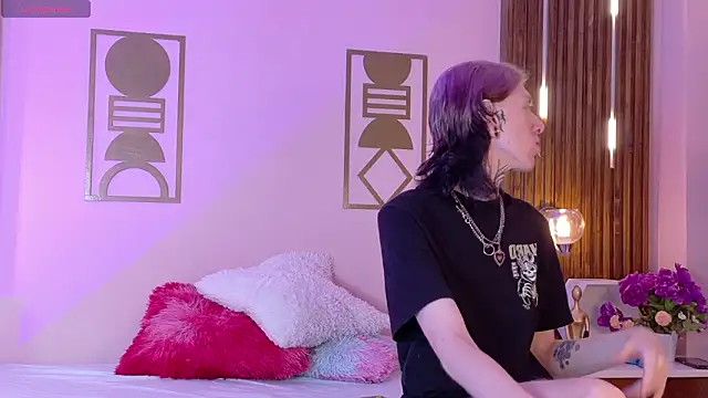 Snapshot of Hanna-Winchester chatting on 02/11/26, 03:44 Hanna-Winchester online show from 02/11/26, 03:44