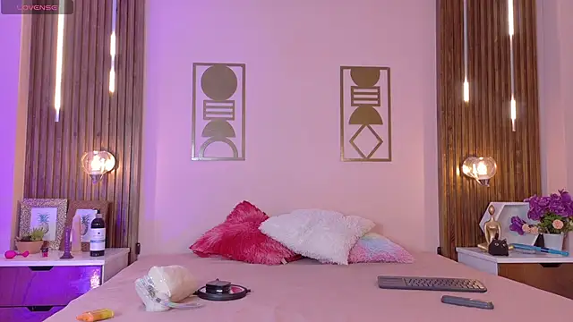 Snapshot of Hanna-Winchester chatting on 02/19/26, 03:24 Hanna-Winchester online show from 02/19/26, 03:24